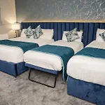 Riverside Park فندق إينيسكورثي