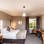Riverside Park فندق إينيسكورثي