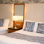 Riverside Park 4*