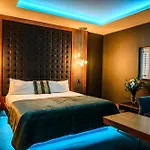 Riverside Park 4*