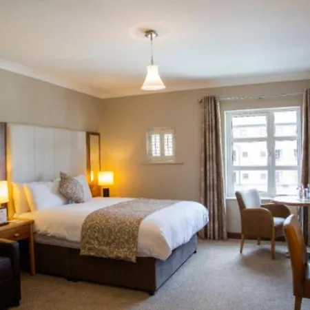 Riverside Park Hotel