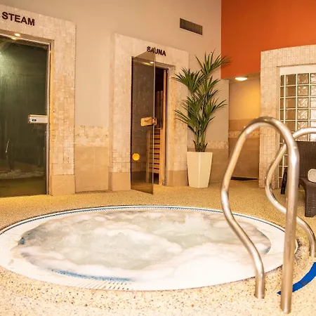 Riverside Park Hotel