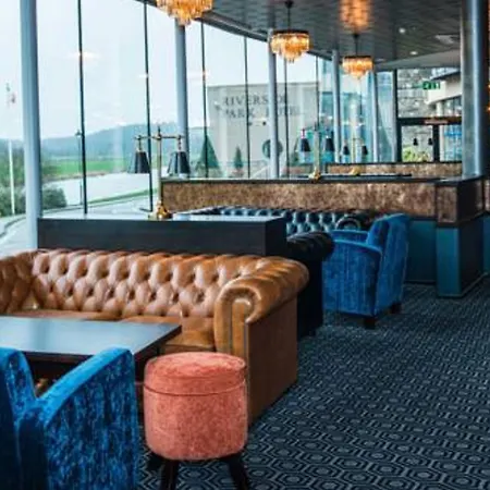 מלון Riverside Park