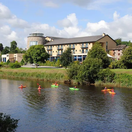 Riverside Park Hotel 4*