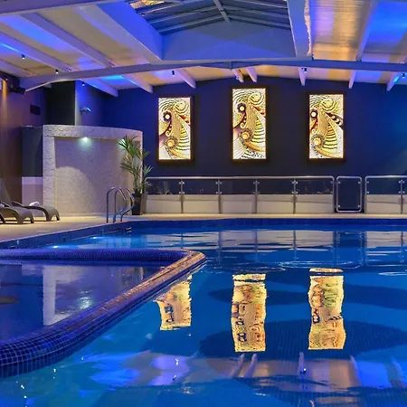 מלון Riverside Park 4*