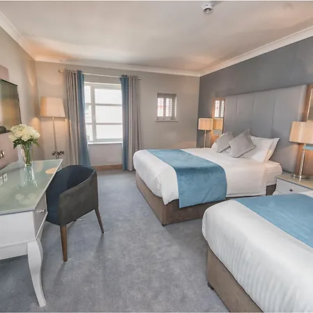 Riverside Park 4*