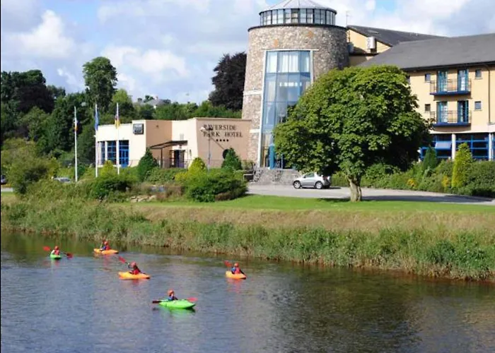 Riverside Park Hotel