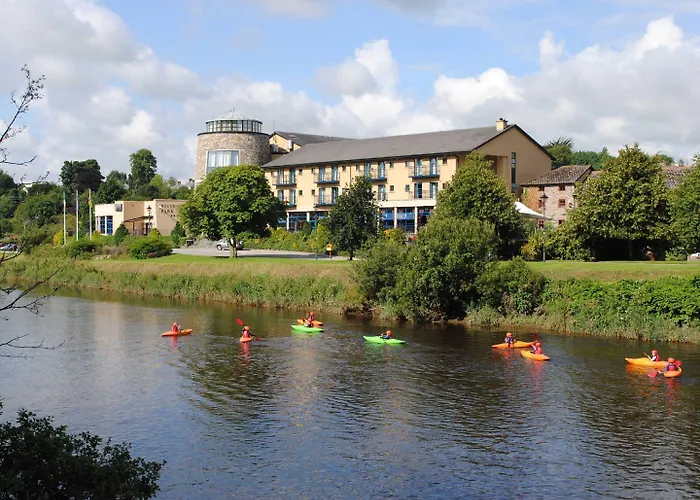 Riverside Park Hotel 4*